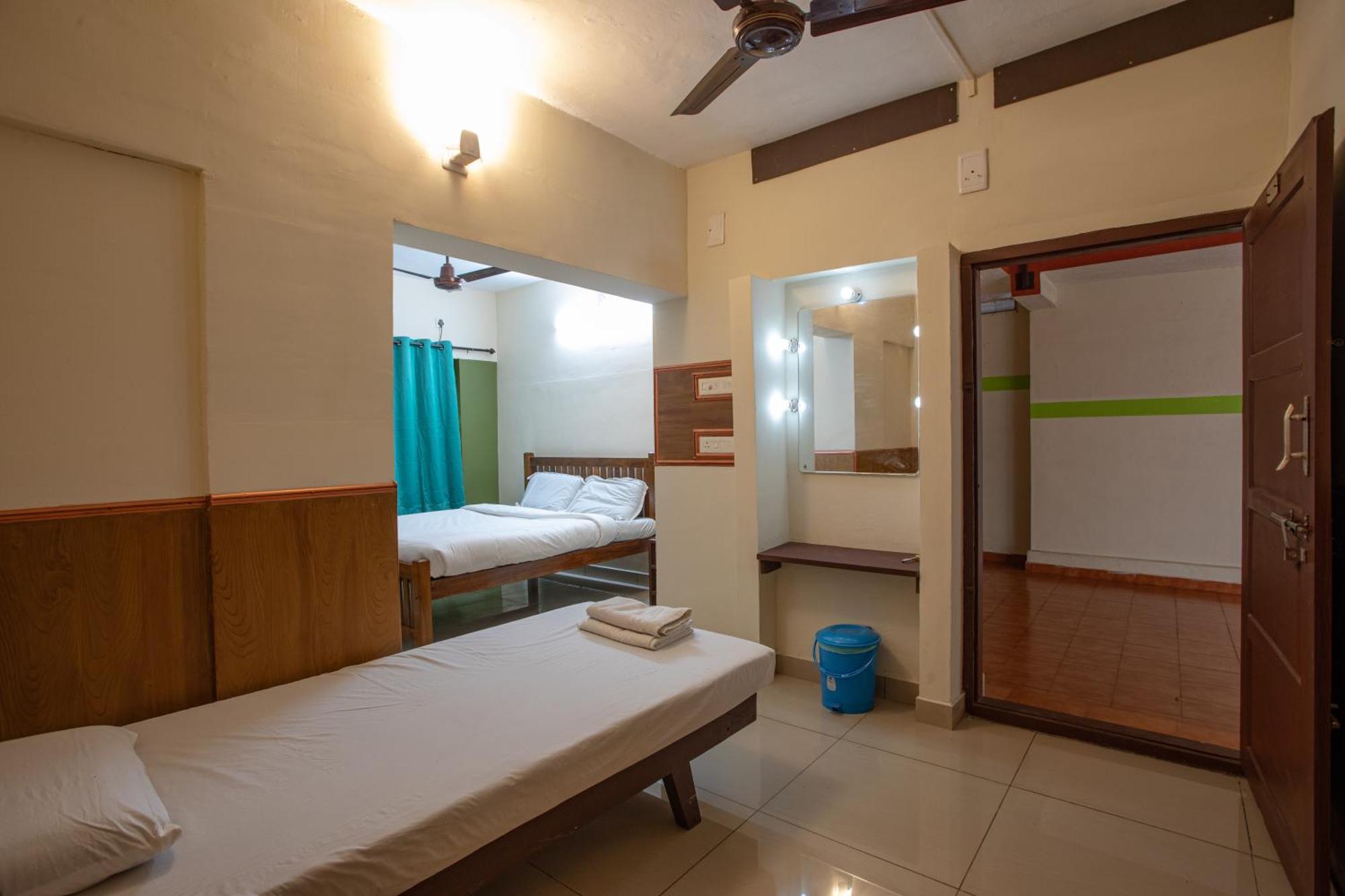 Jk Lodge กัตตะยัม ภายนอก รูปภาพ