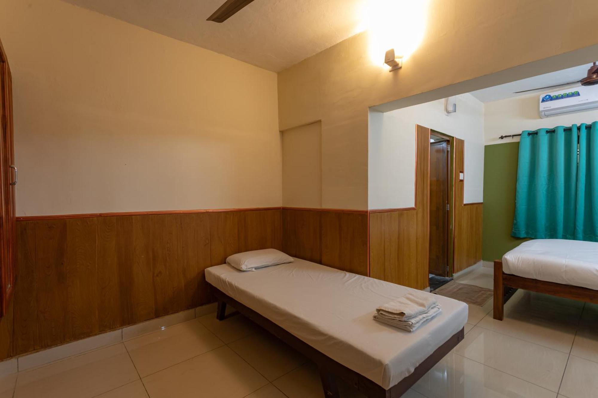 Jk Lodge กัตตะยัม ภายนอก รูปภาพ